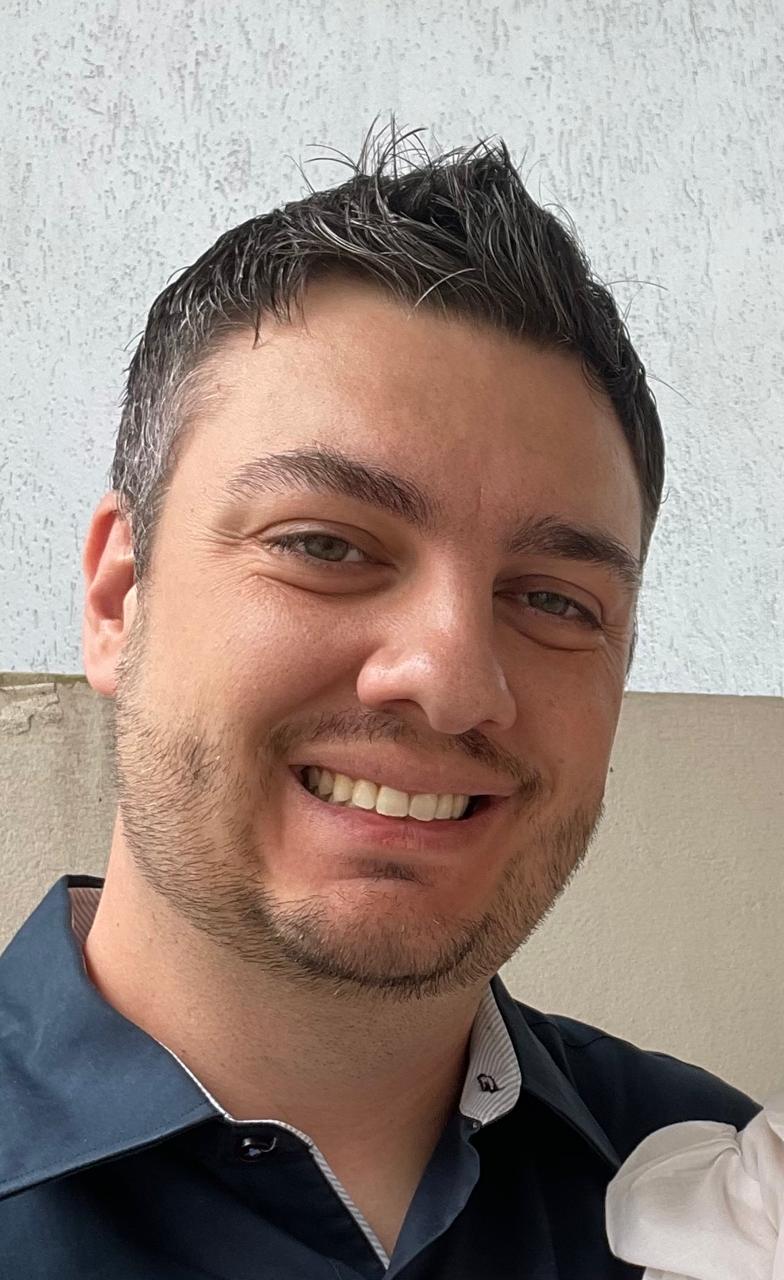 Ismael Moser de Azevedo CRP 07/26228